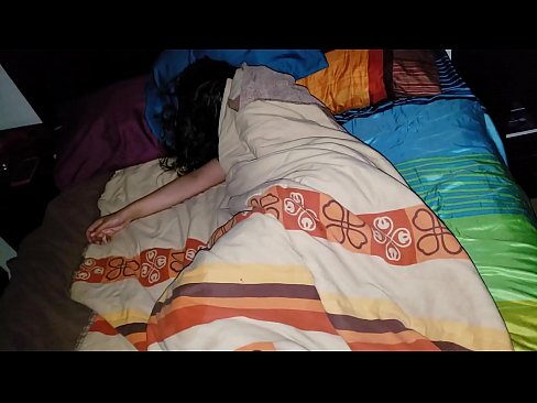 ❤️ Fillastro reprendendo á súa nova madrasta mentres ela dorme. ❤ Só porno en % gl.corona-pass.ru % ❤