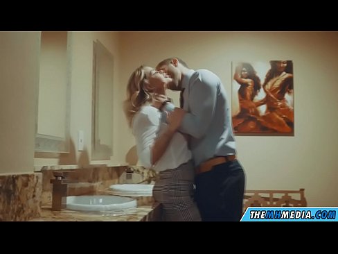 ❤️ Cando unha loura tetona seduce nun baño público ❤ Só porno en % gl.corona-pass.ru % ❤